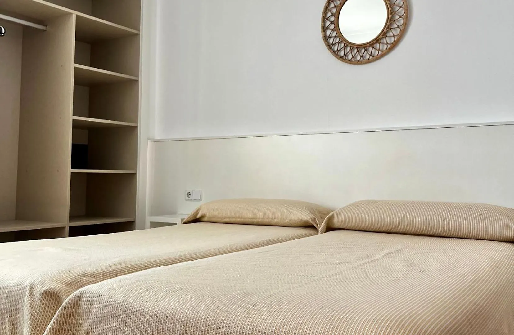 קאלה מילור Apartamentos Cristina 0*, קאלה מילור
