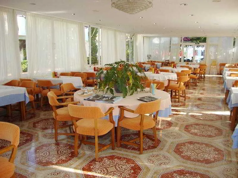 Apartamentos Cristina Кала Миллор